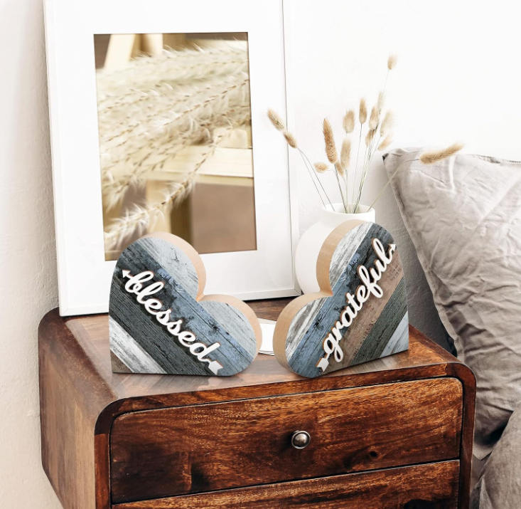 2 Pcs Rustic Wood Home Sign Farmhouse Love Wooden Heart Shaped Table